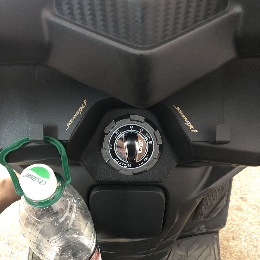 Gancho para equipaje delantero - Motorcycle Gear Wall Mount reseña y precio